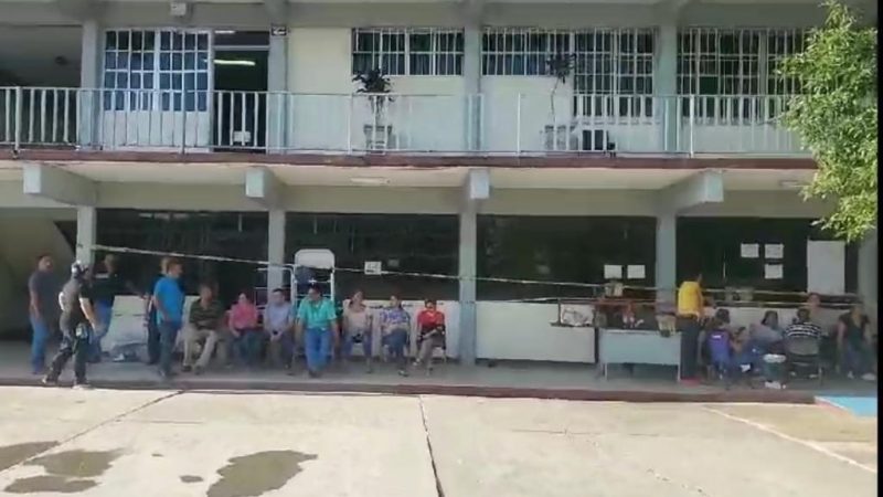 Conflicto en Secundaria Número 4: Maestros Exigen Destitución del Director