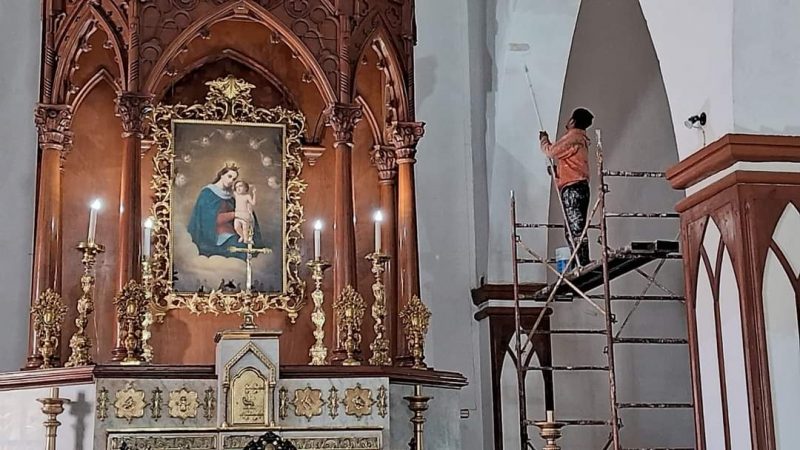 Realizan trabajos de pintura en la Basílica de Nuestra Señora del Refugio