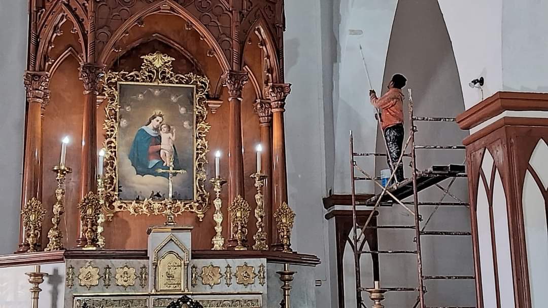 Realizan trabajos de pintura en la Basílica de Nuestra Señora del Refugio