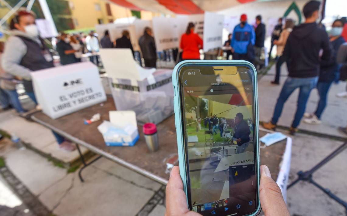 Propuesta del PRD para Prohibir el Uso del Celular en las Urnas Electorales Genera Debate.
