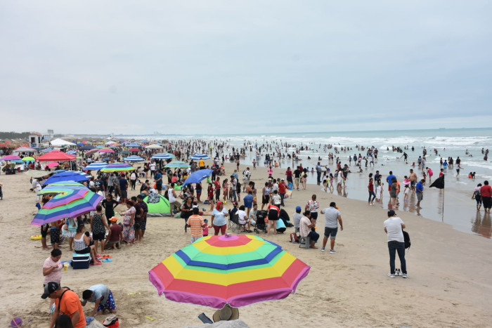 Playa Miramar recibe a más de 100 mil visitantes durante el fin de semana