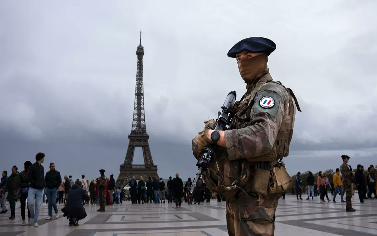 Militares de diversos países se unen para reforzar seguridad en Juegos Olímpicos de París 2024