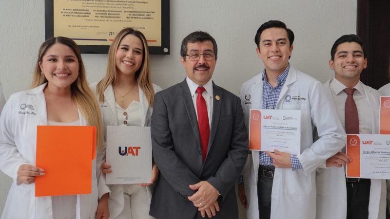 Entrega la UAT 37 médicos con las más altas calificaciones del EGEL Ceneval