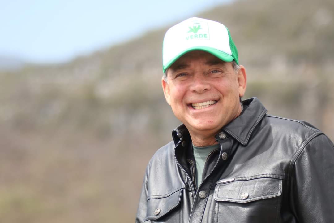 Eugenio Hernández suma 5,685 kilómetros en su campaña rumbo al Senado