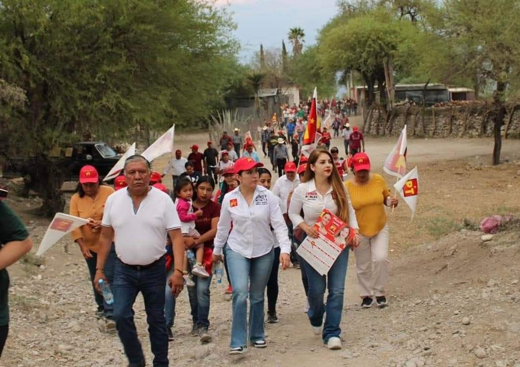 Cendy Robles realiza una campaña intensa en Palmillas, Tamaulipas