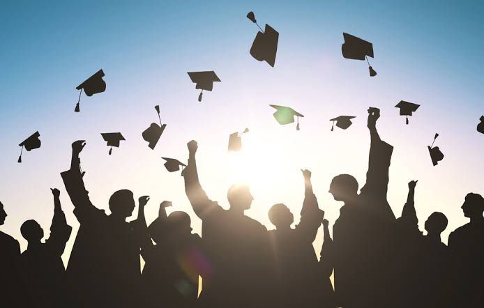 Universidades adoptan nuevos enfoques en la titulación