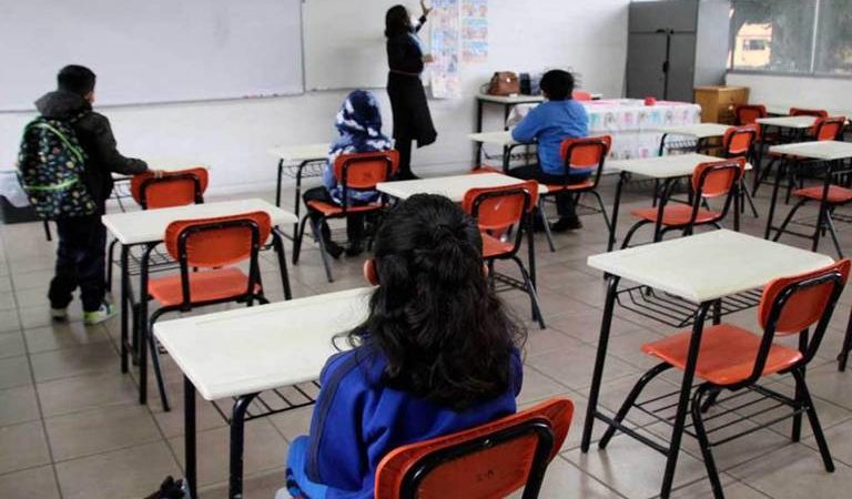 La Educación en México: Un Reto Urgente para los Candidatos Políticos