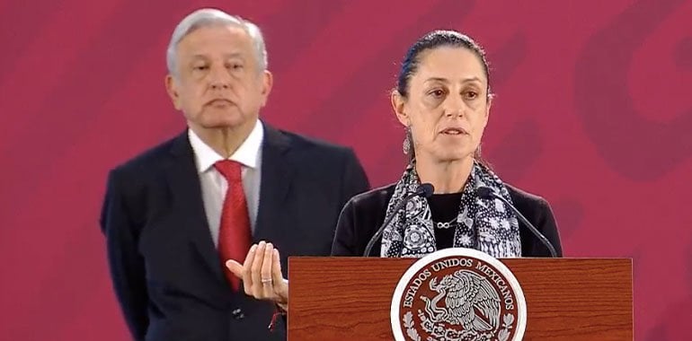 AMLO niega distanciamiento con Sheinbaum tras críticas al debate presidencial