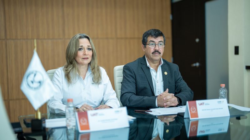 El rector Dámaso Anaya da inicio al proceso para acreditar el CEINA y bibliotecas de la UAT
