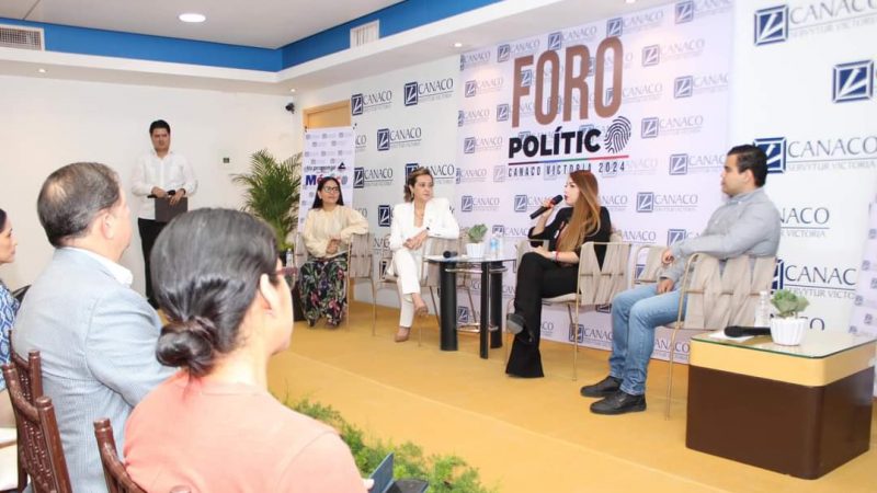 Cendy Robles participó en el Foro Político CANACO Victoria 2024