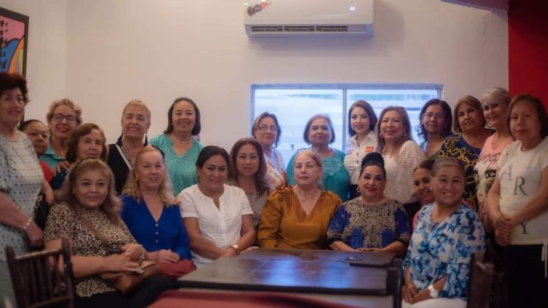 Encuentro de Cendy Robles con Mujeres Plurales: Compromiso con la Comunidad y Desarrollo Social
