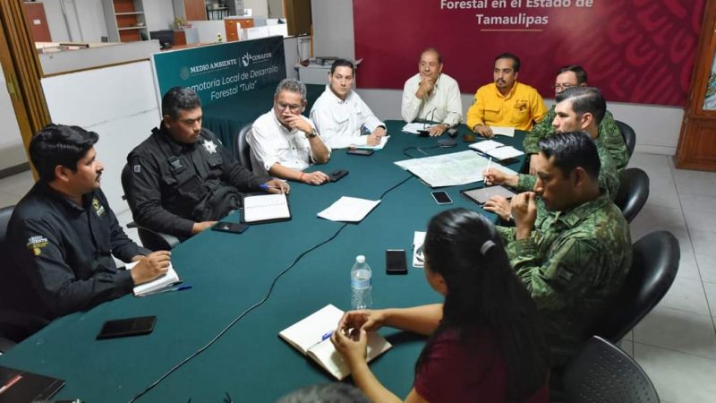 Refuerzan coordinación estatal y federal para combatir incendio forestal en Tamaulipas