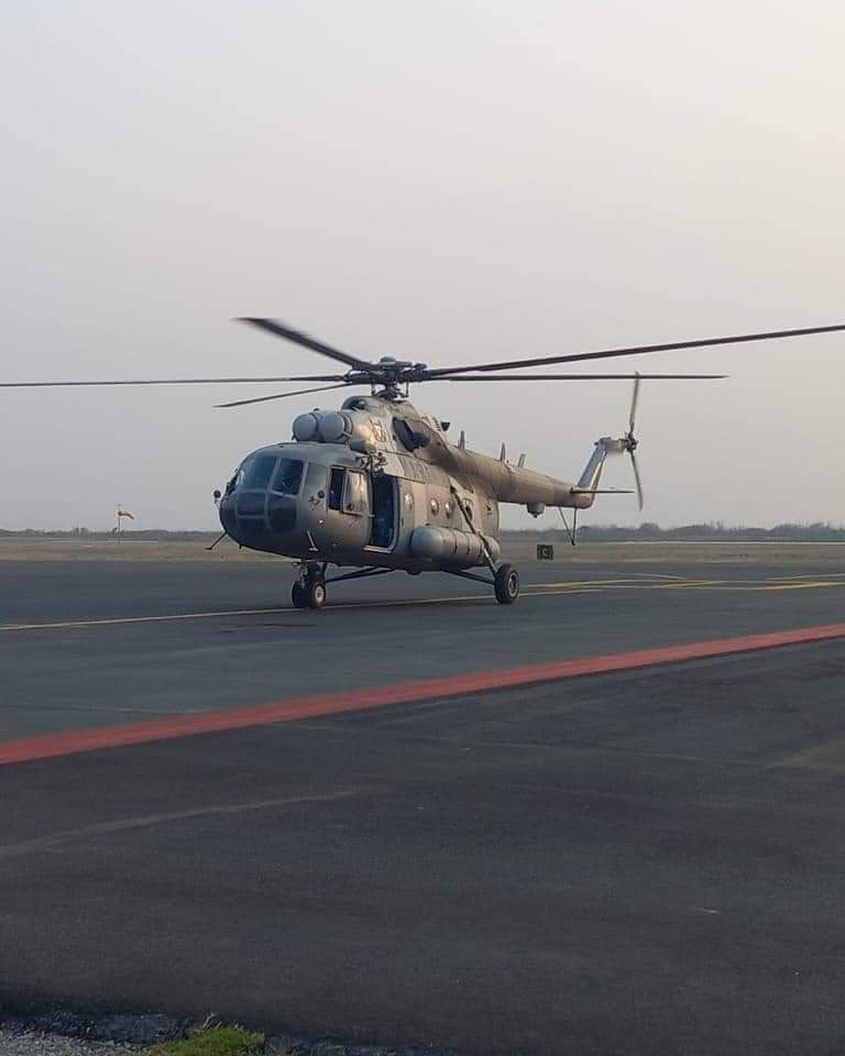 Arriba helicóptero de la Marina para combatir incendio en el Cañón del Novillo