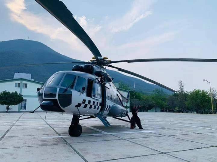 Llega helicóptero MI 17 de la Guardia Nacional para combatir incendio en Cañón del Novillo