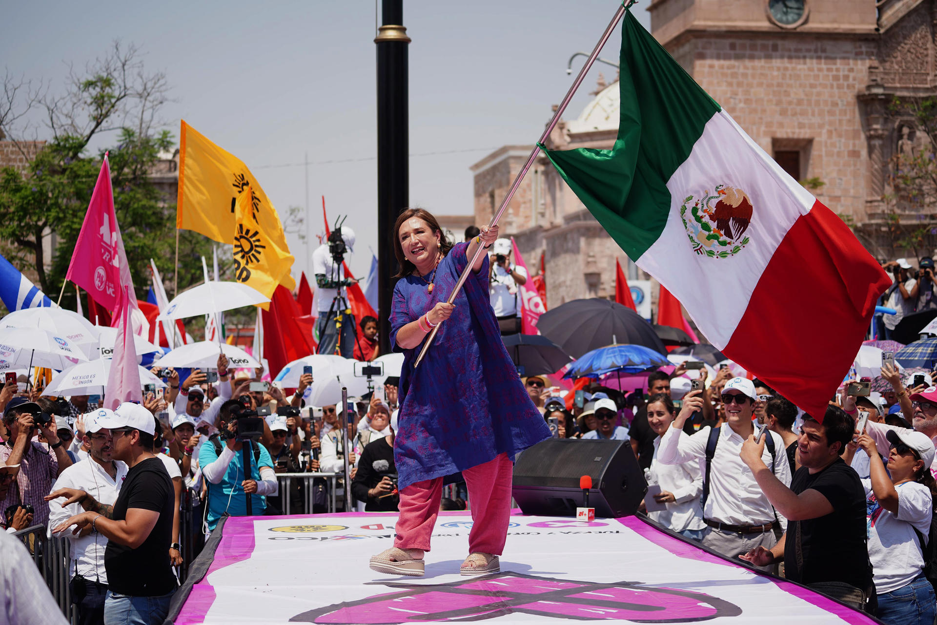 Xóchitl Gálvez promete inclusión de la comunidad LGBT en su gabinete