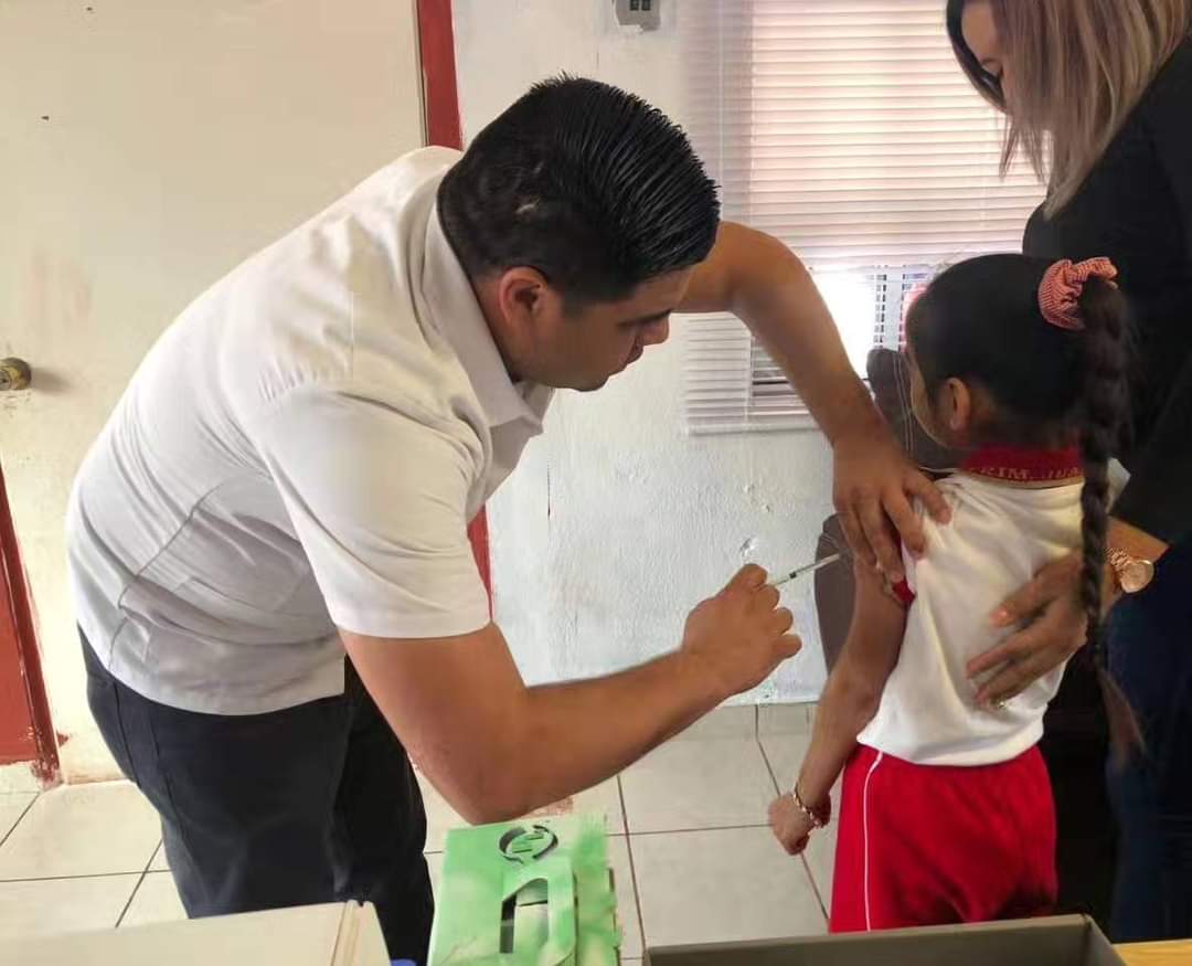 Llaman a la Población a Participar en Campaña Intensiva de Vacunación