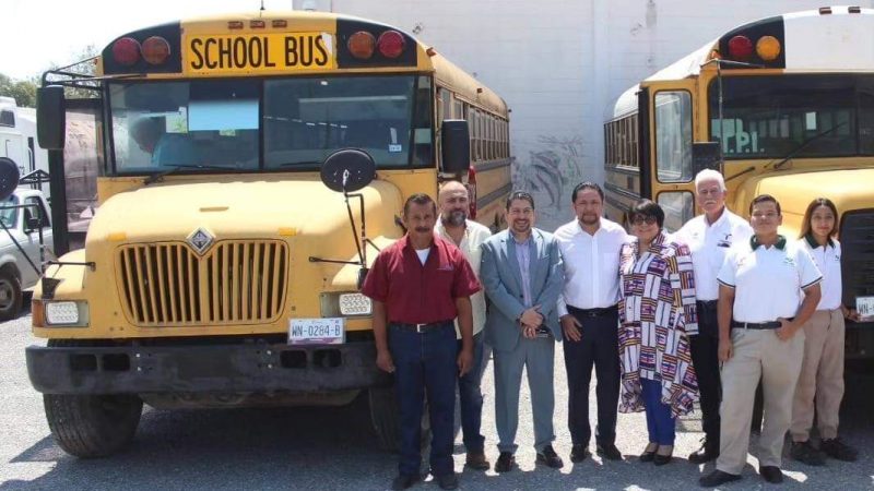 CONALEP Victoria recibe donación de autobuses escolares para mejorar transporte estudiantil