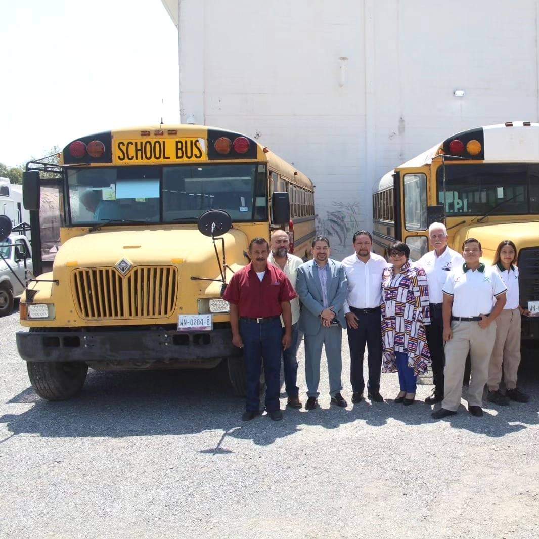 CONALEP Victoria recibe donación de autobuses escolares para mejorar transporte estudiantil