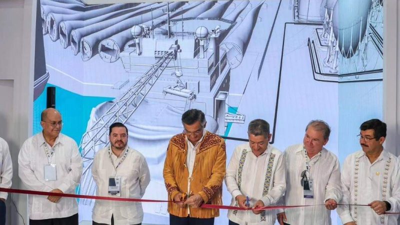 Gobernador Inaugura Stand de la Secretaría de Desarrollo Energético en Congreso Mexicano del Petróleo