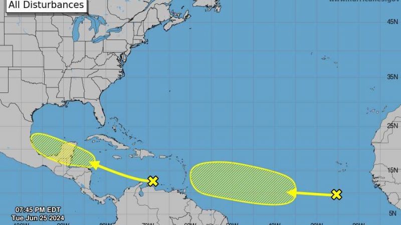Alerta meteorológica: Dos áreas de lluvias con potencial ciclónico bajo vigilancia