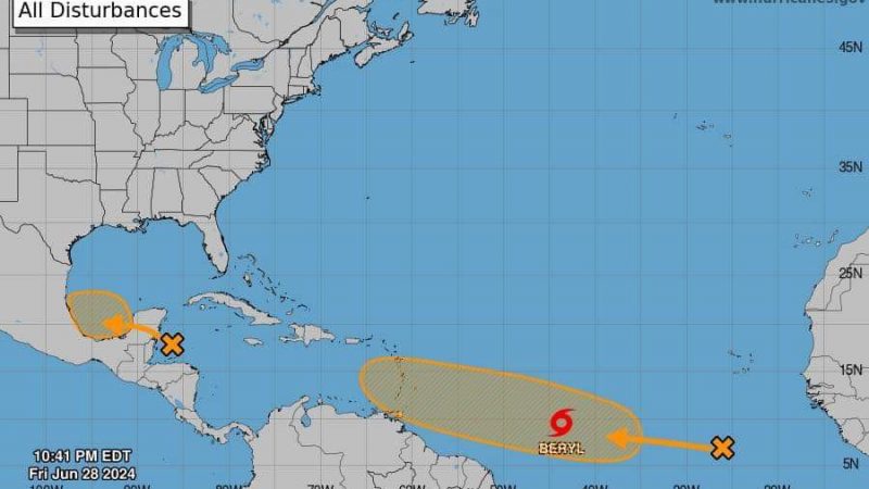 Beryl Evoluciona a Tormenta Tropical y Podría Convertirse en Huracán