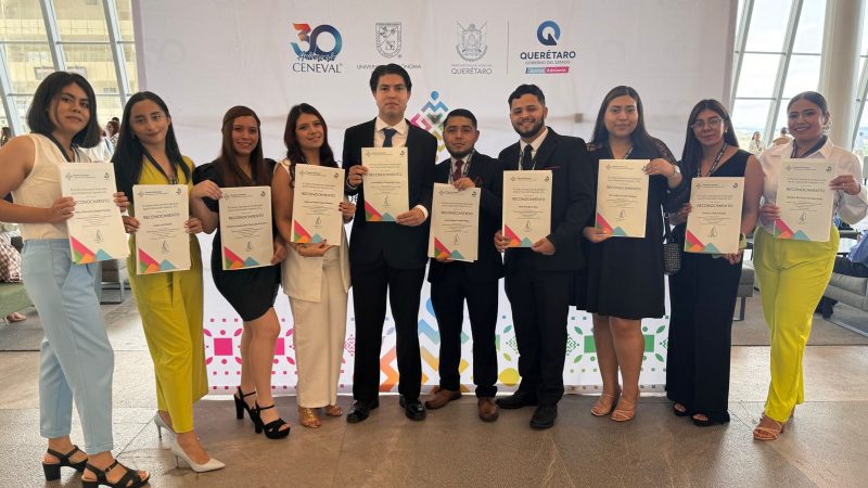 Reciben 17 médicos egresados de la UAT el Premio CENEVAL de Excelencia