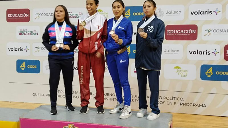 Laura Melisa, karateca de la UAT, es campeona nacional