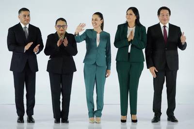 Gabinete de Sheinbaum genera controversia: entre acusaciones de influencia presidencial y respaldo de morenistas