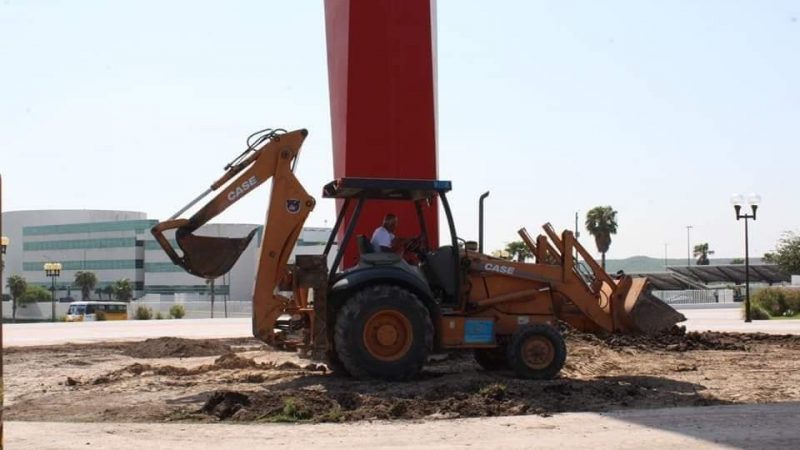 Realizan trabajos de restauración de la Águila del Bicentenario en Ciudad Victoria