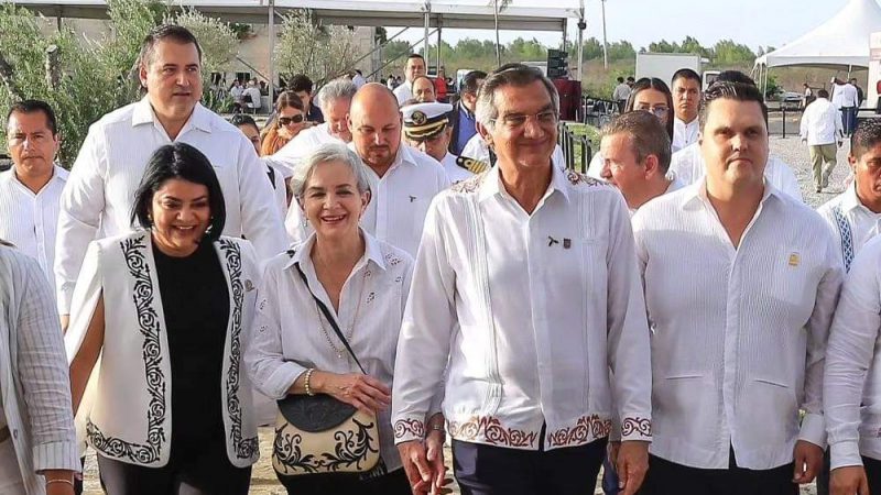 Gobernador Américo Villarreal Rinde Homenaje a Habitantes de Padilla en Ceremonia del Bicentenario