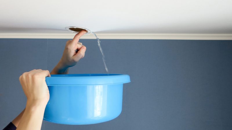 Cómo Prevenir y Reparar Filtraciones de Agua de Lluvia en las Paredes de tu Hogar