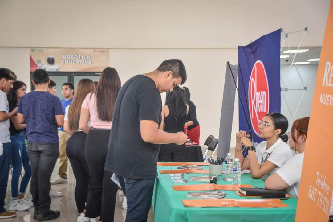 UT Nuevo Laredo Organiza Exitosa Feria de Reclutamiento y Estadías 2024