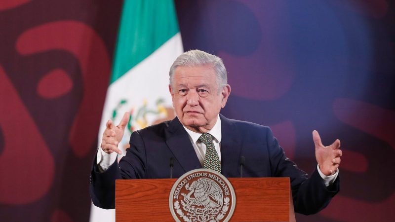 AMLO anuncia próximas reformas y asegura que el pueblo tiene la fórmula contra los oligarcas