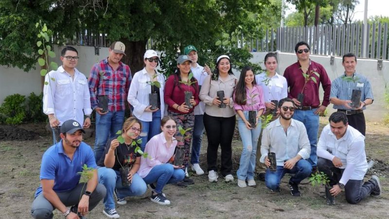 Secretaría de Desarrollo Energético colabora en reforestación del Hospital General