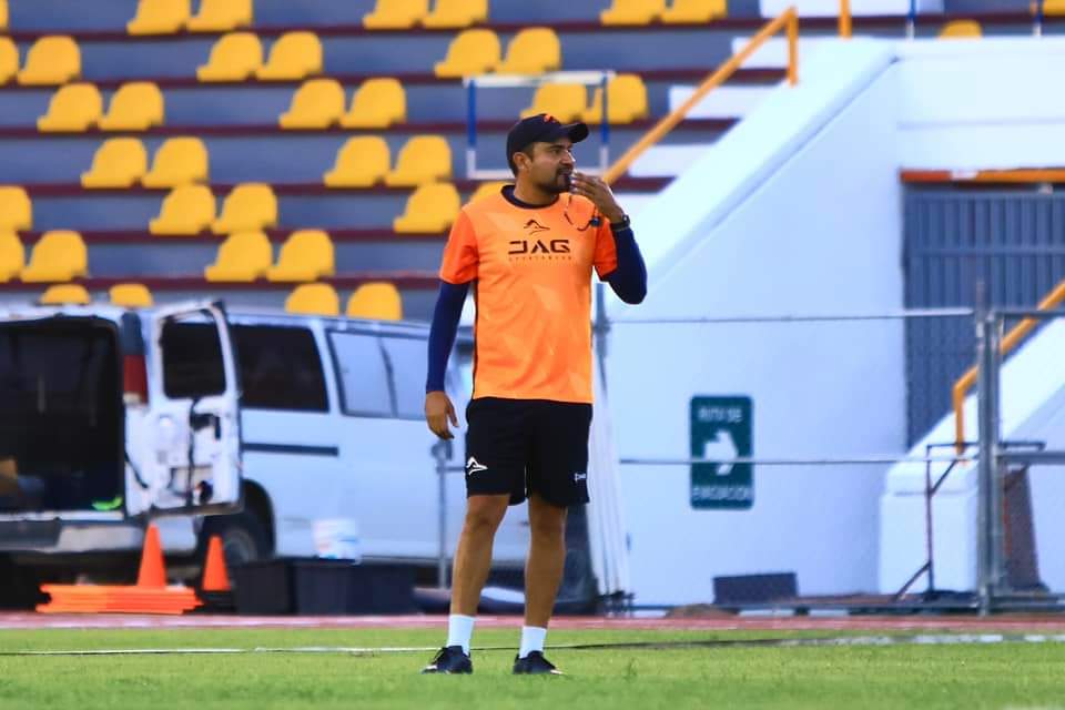 Francisco Cortez se Mantiene Firme como DT de Correcaminos Pese a Crisis en la Liga de Expansión