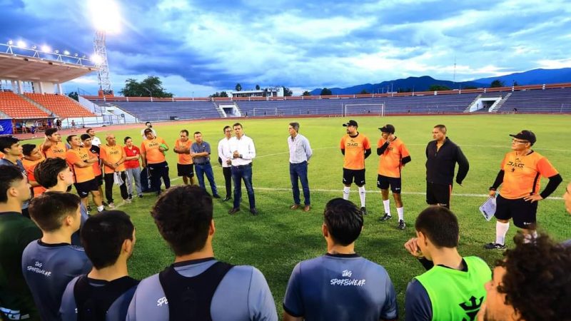 Javier Garibaldi Asume la Presidencia del Correcaminos y Promete Trabajar por el Futuro del Club