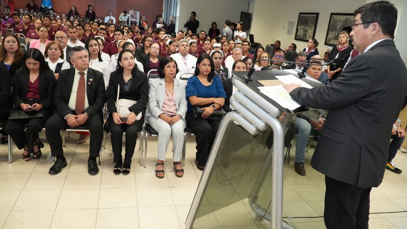 La UAT es referente en la formación de profesionales de la enfermería: rector