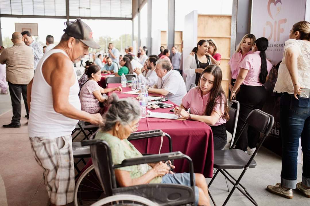 DIF Matamoros fortalece vínculo ciudadano en “Martes en tu Colonia”
