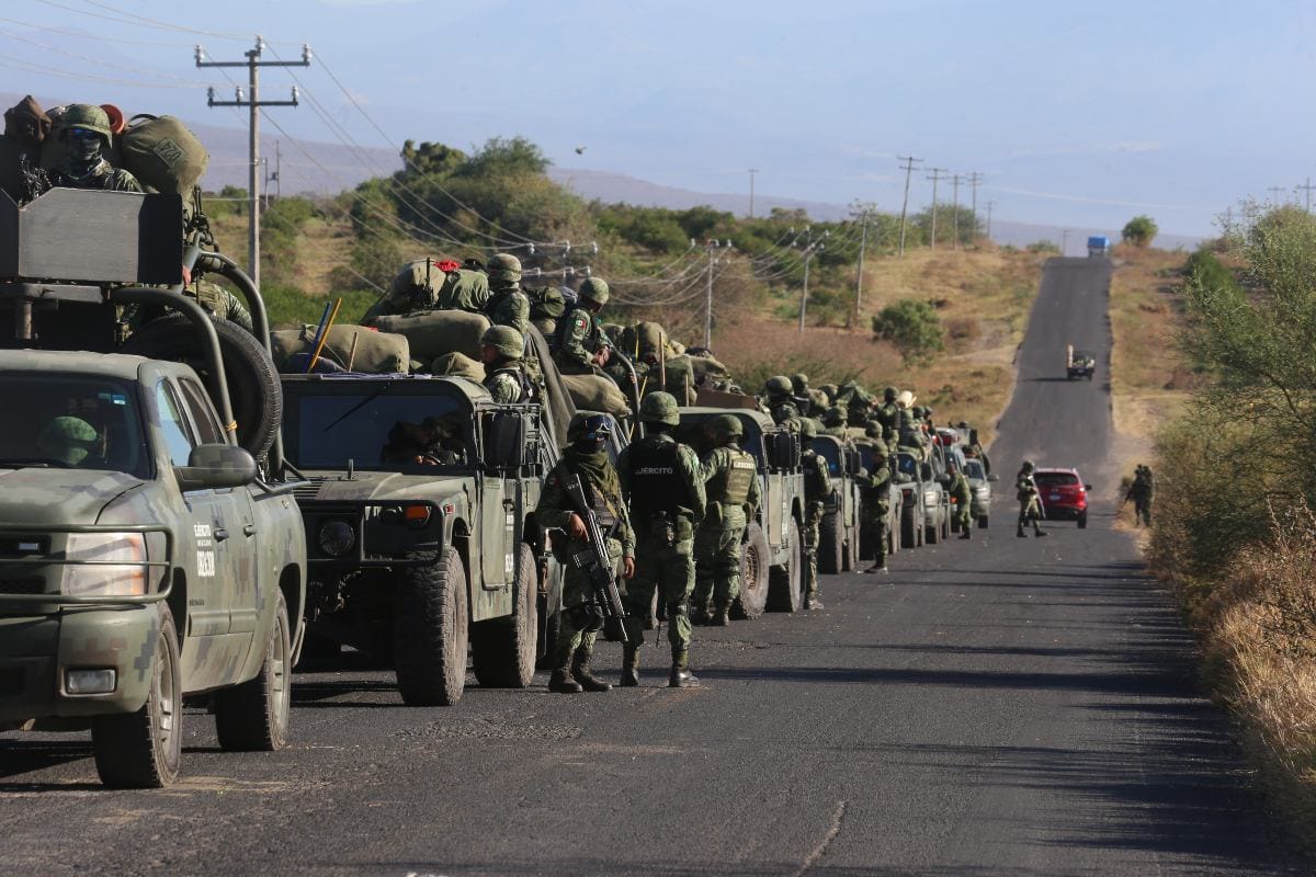 Sheinbaum implementará plan de reparación de carreteras con apoyo militar y 4 mil millones de pesos