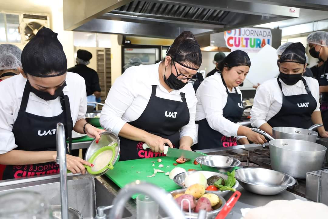 Realizan Concurso Búhos Chef en la UAT para celebrar el talento culinario de los estudiantes