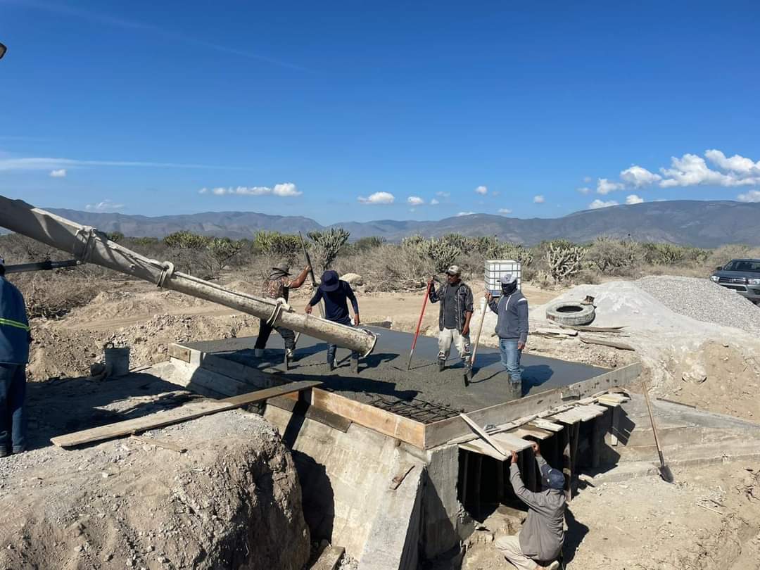 Secretaría de Obras Públicas Rehabilita Camino en Tula para Mejorar Conectividad Rural