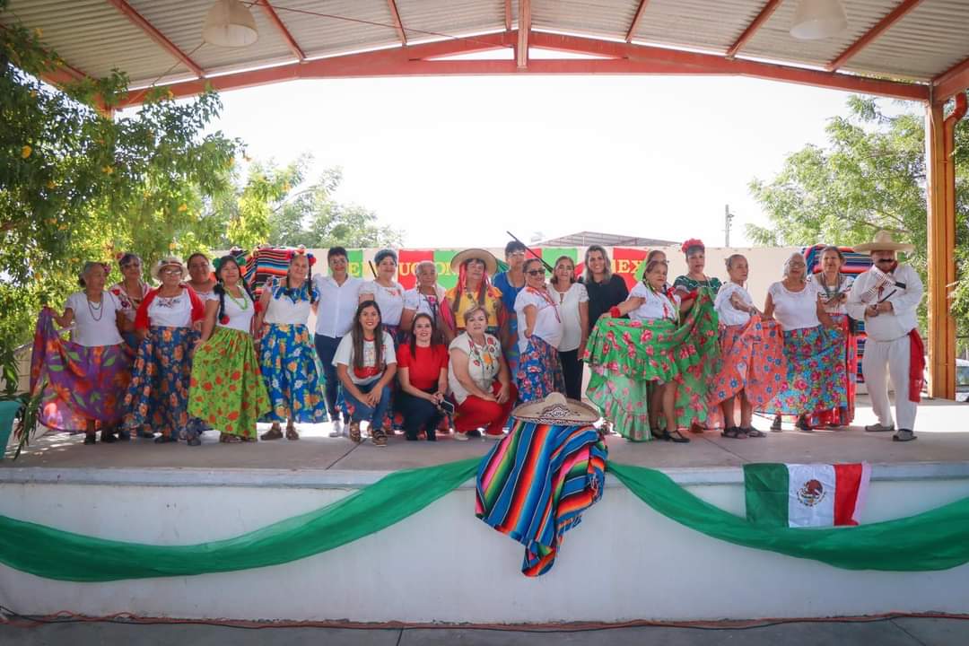 Adultos Mayores Celebran con Alegría el 20 de Noviembre en Casas del Adulto Activo