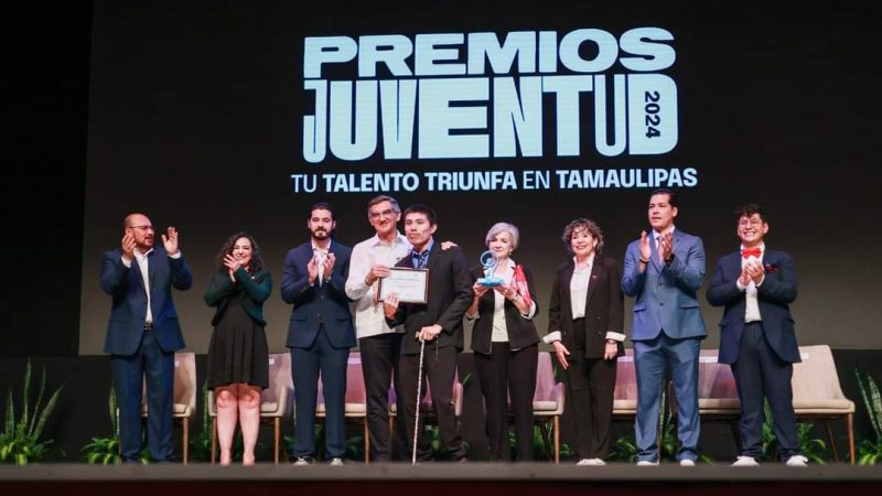 Reconocen a jóvenes y deportistas en los Premios Juventud y Estatal del Deporte 2024