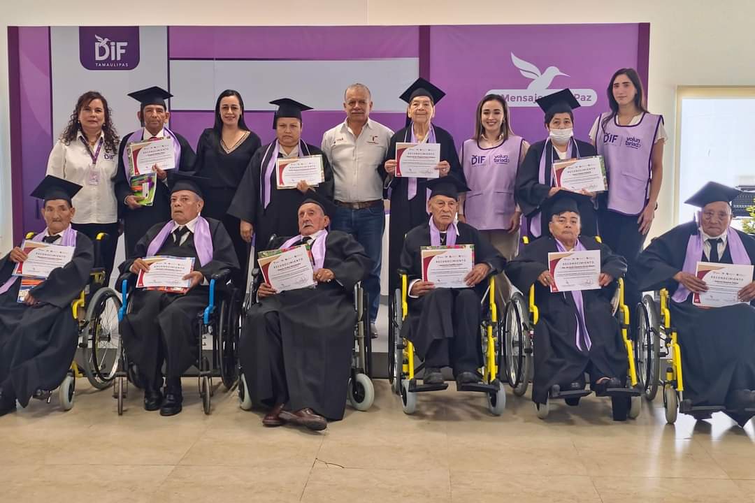 Adultos mayores culminan estudios con apoyo del ITEA en Casa Hogar