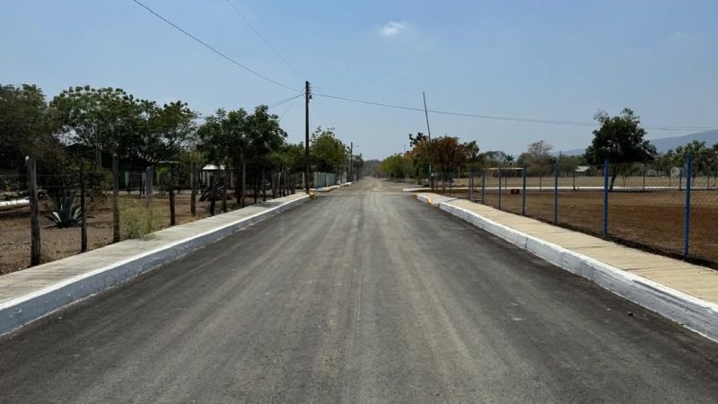 Mejoran infraestructura vial en Gómez Farías con pavimentación en Plan de Guadalupe