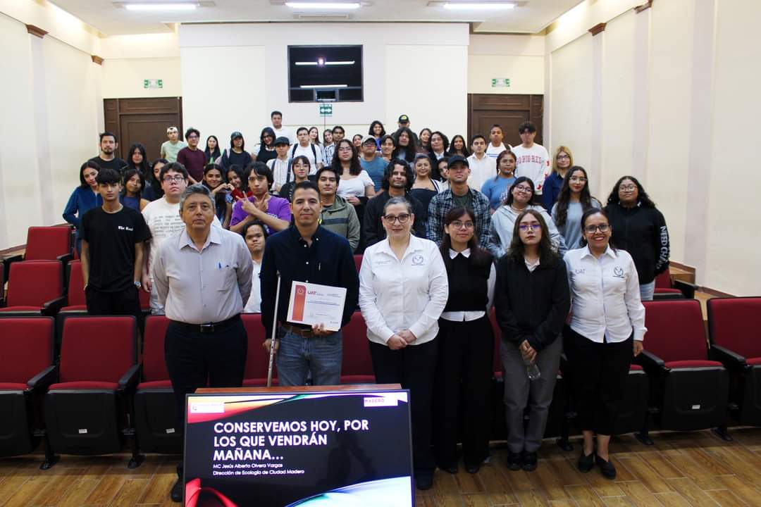 Facultad de Derecho de la UAT promueve la cultura ambiental con conferencia sobre ecología y comunicación