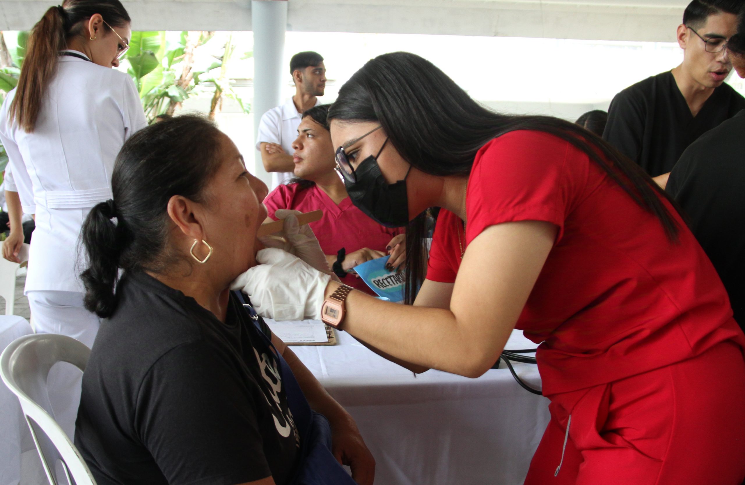 Realiza la UAT brigada comunitaria en el CBTIS 24 de Ciudad Victoria