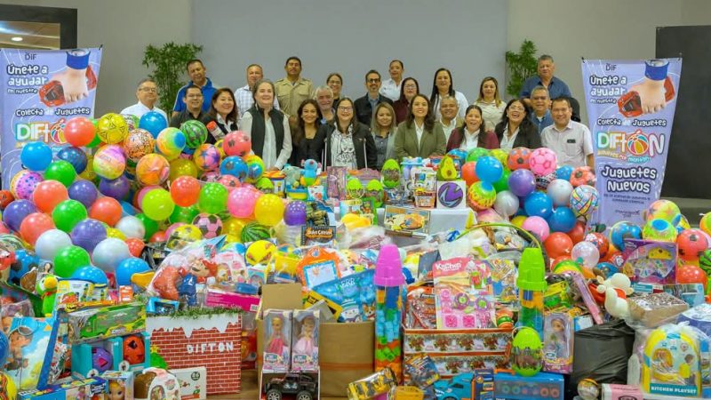 Entrega de juguetes en el DIF Tamaulipas destaca solidaridad del sector educativo