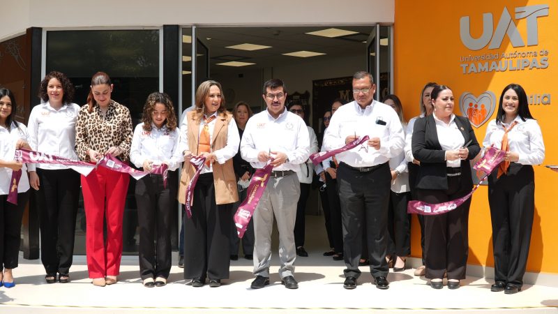 Entrega rector Dámaso Anaya moderna guardería CENDI UAT-IMSS
