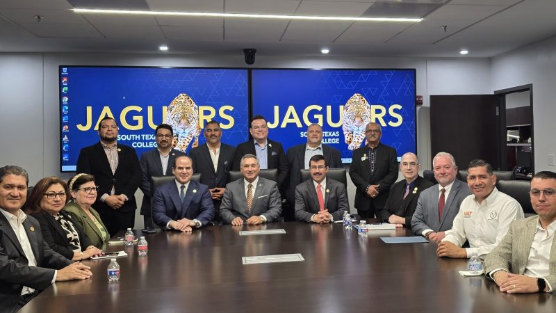 Reafirma rector de la UAT colaboración con South Texas College